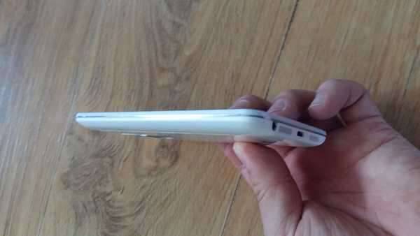 LG G2 액정교체배터리커버 교체후 미사용 상태 완저 좋아요 (중고장터 - 비낚시용품)