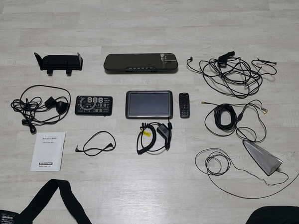 룸미러형 FULL HD 블랙박스 아이나비 G3 G3용 DMB 샤크안테나 HUD 헤드업디스플레이 그랜드카니발용 우레탄완충기 4개 차량1대분 (중고장터 - 비낚시용품)