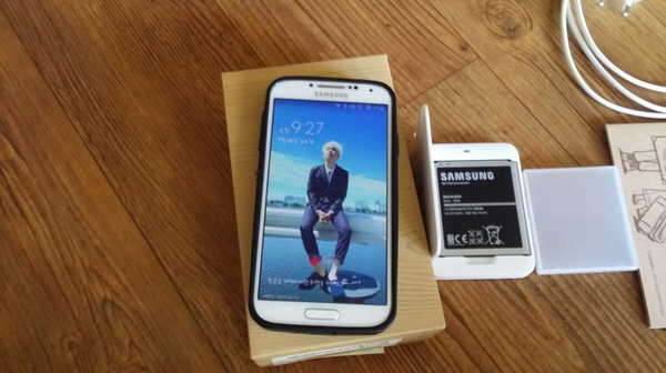 갤럭시S4 LTEA 32gb lgu 판매합니다 (중고장터 - 비낚시용품)