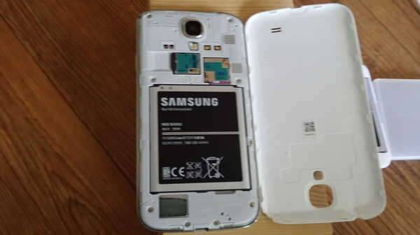 갤럭시S4 LTEA 32gb lgu 판매합니다 (중고장터 - 비낚시용품)