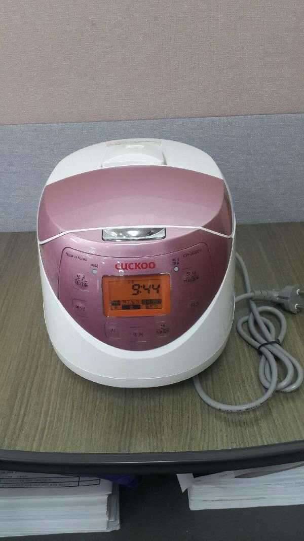 쿠쿠 전기압력밥솥 팝니다 (중고장터 - 비낚시용품)