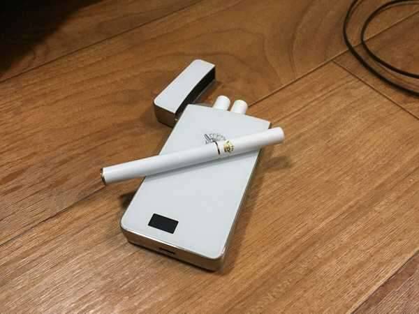이파드 전자담배 팝니다 (중고장터 - 비낚시용품)