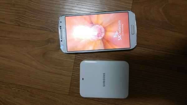 겔럭시 S4 32G 팝니다가격다운 (중고장터 - 비낚시용품)