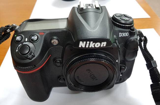 니콘 D300 니콘358 시그마55200 (중고장터 - 비낚시용품)