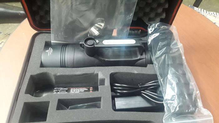 폴라리온 PSNP1 HID 제논 써치라이트 탐조등 판매 합니다신품가 110만원 입니다 (중고장터 - 비낚시용품)