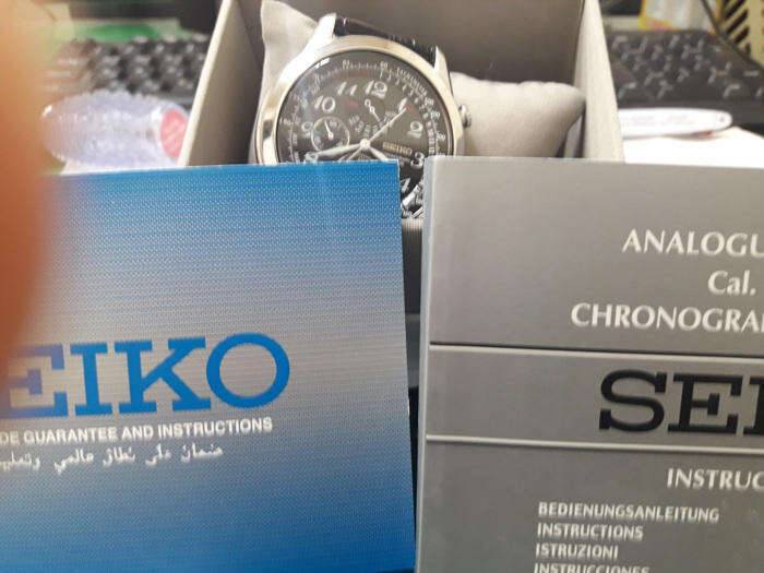 seiko 멋진시계 퍼페츄얼 카렌다알람스톱워치 기능등 새시계 입니다 (중고장터 - 비낚시용품)