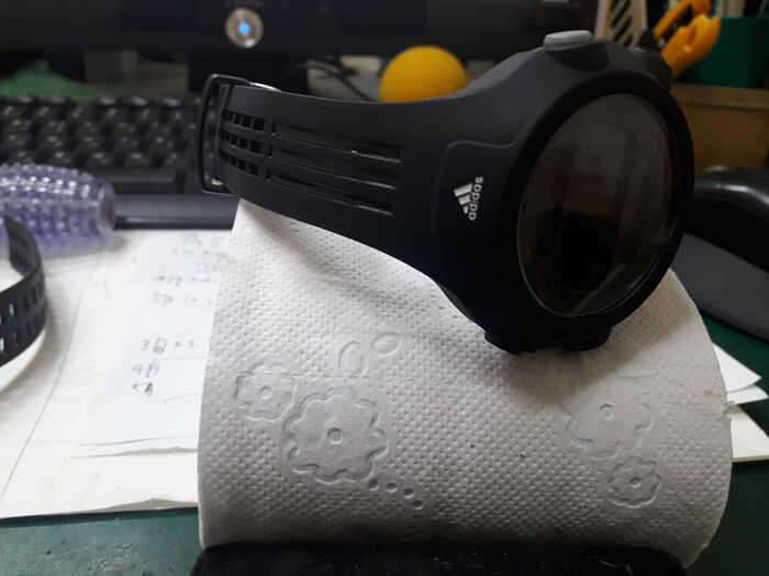 낚시나 레저용으로 모양도 멋지고 튼튼한 전자시계 (중고장터 - 비낚시용품)