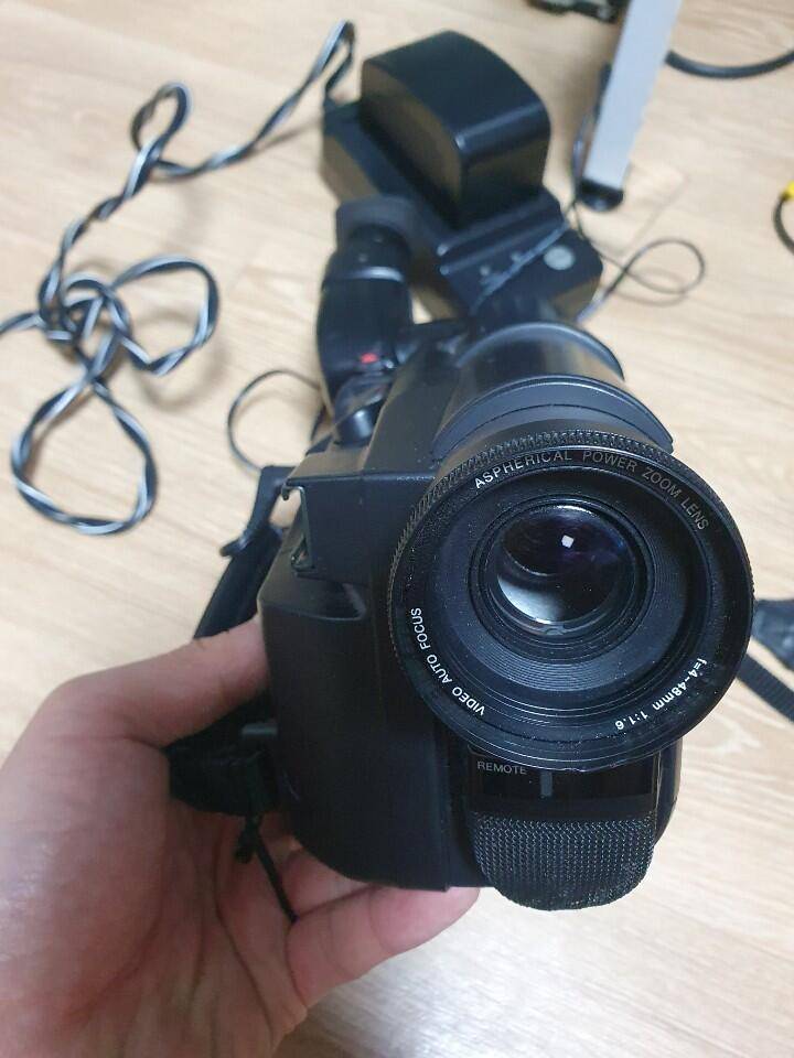 8mm 히타치 비디오카메라 (중고장터 - 비낚시용품)