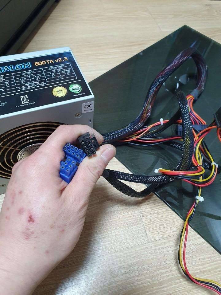 컴퓨터 케이스 및 파워 (중고장터 - 비낚시용품)