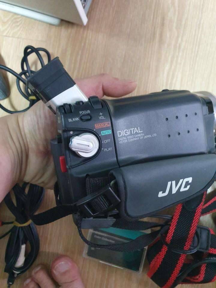 6mm jvc 비디오카메라 (중고장터 - 비낚시용품)