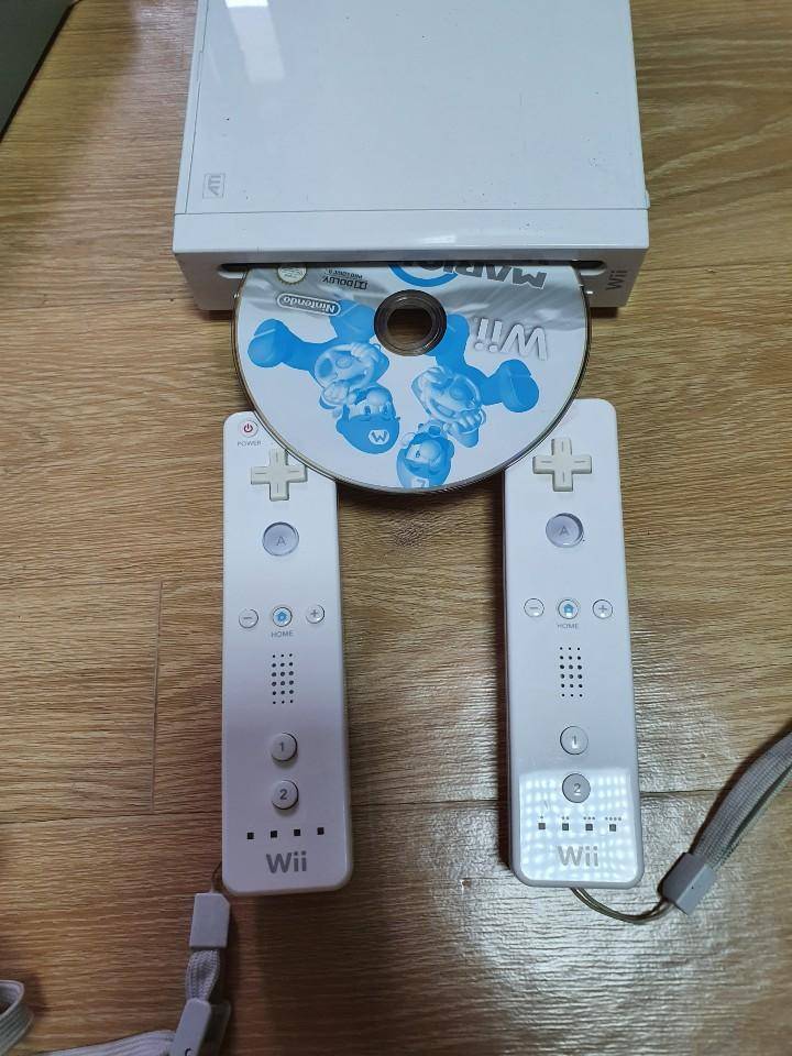 닌텐도 wii 2인세트 (중고장터 - 비낚시용품)