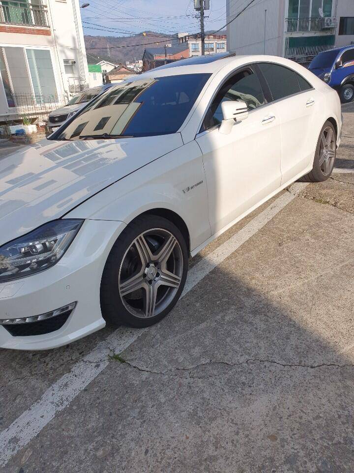 고성능차량 CLS63 AMG (중고장터 - 비낚시용품)
