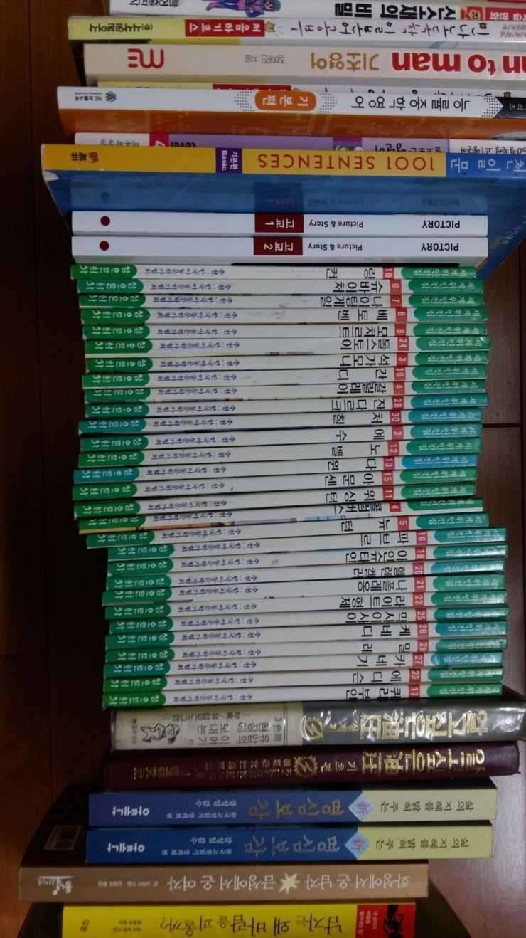 과학만화책 세계위인전집 1만원에 정리합니다 (중고장터 - 비낚시용품)