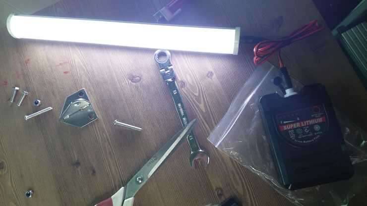충전용 무선충전 10인치 선풍기 (중고장터 - 비낚시용품)