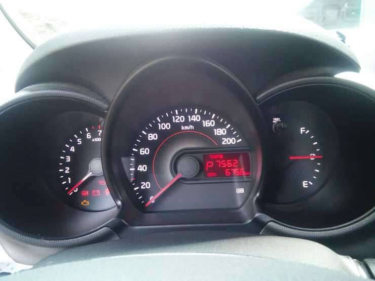 레이 6700km 신차급 판매합니다 (중고장터 - 비낚시용품)