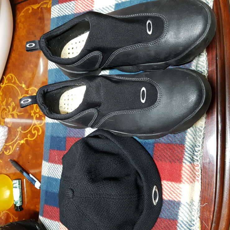 오클리신발270ㅡ265신는분도됨보드모자오클리 (중고장터 - 비낚시용품)