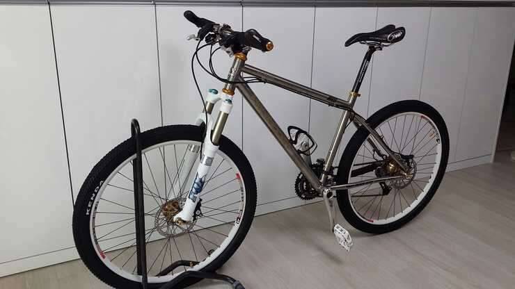 산악자전거mtb 휠러티탄 잰스타 신동품 가격조정 (중고장터 - 비낚시용품)