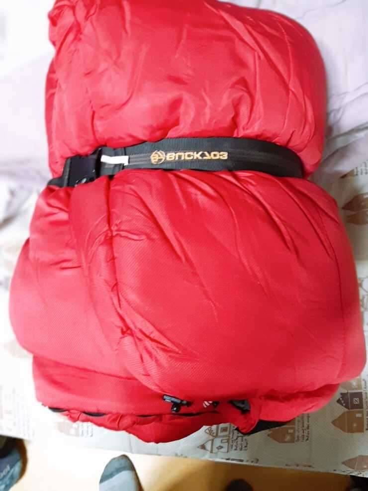 동계 두꺼운 침낭 (중고장터 - 비낚시용품)