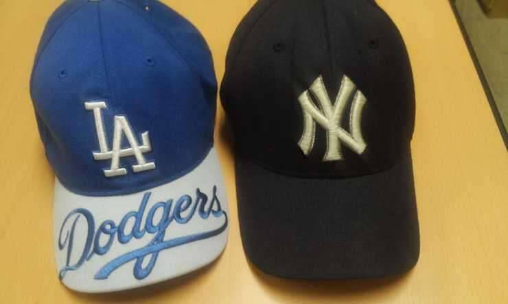 MLB 모자 2개 (중고장터 - 비낚시용품)
