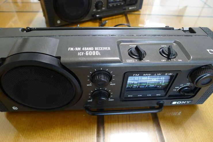 소니 군용 라디오 ICF6000L (중고장터 - 비낚시용품)