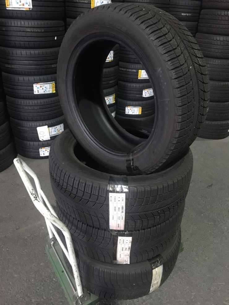 미쉘린 XICE 23550 R18 스노우윈터타이어4짝 팝니다 (중고장터 - 비낚시용품)