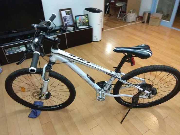 자전거 중고 삼천리 칼라스 MTB 1대 15만 트리곤 할리 하이브리드 1대 40만 (중고장터 - 비낚시용품)