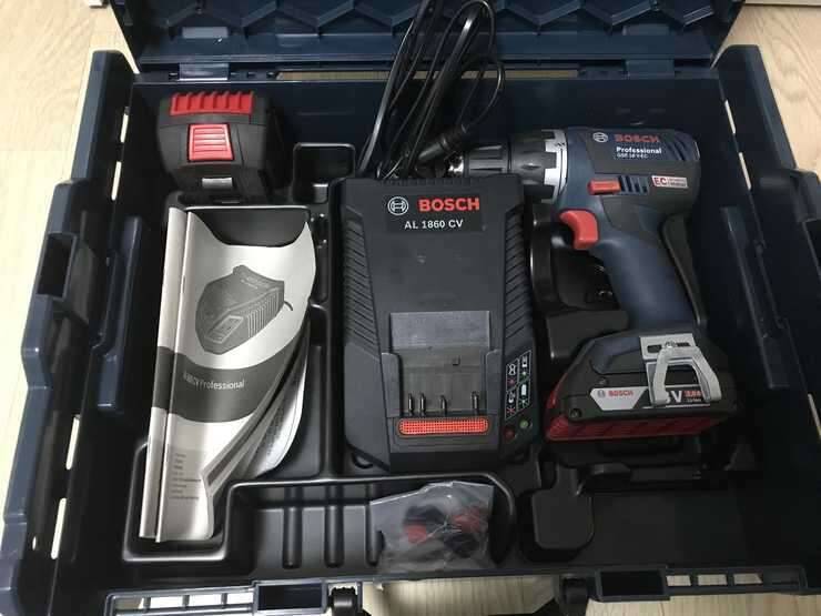 BOSCH GSR 18VEC 충전드릴 팝니다 (중고장터 - 비낚시용품)