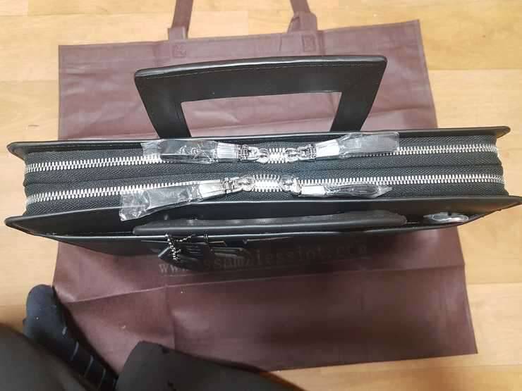고급 서류 가방 50000원 (중고장터 - 비낚시용품)