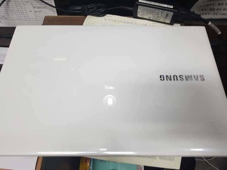 삼성 노트북 아티브북 15인치 인텔 i3 노트북 팝니다 (중고장터 - 비낚시용품)