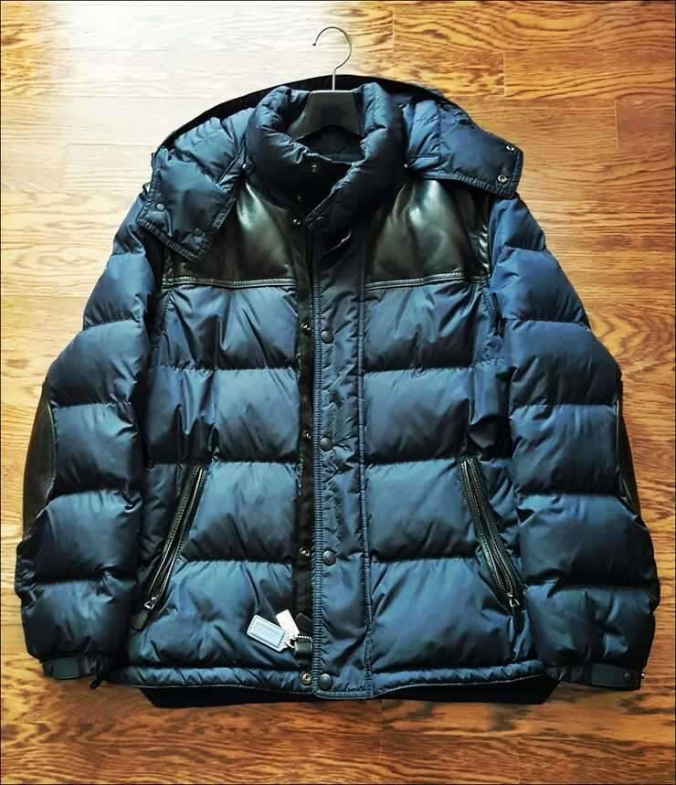 COACH 패딩 입니다 (중고장터 - 비낚시용품)