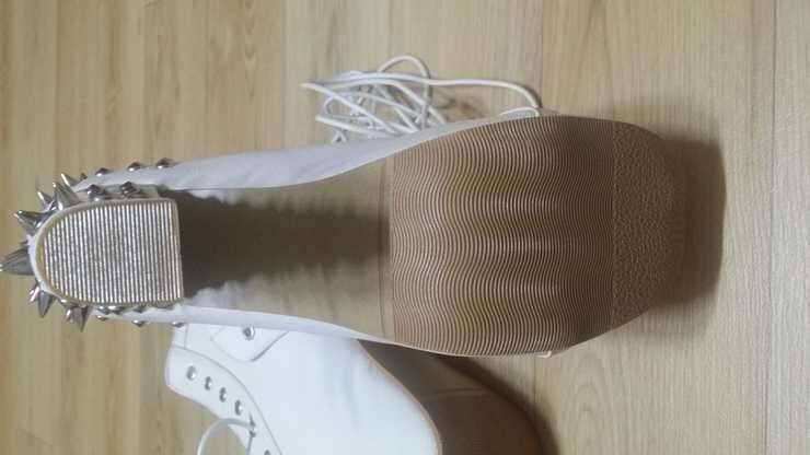 새신발 가격다운 여성앵글부츠와 샌들 (중고장터 - 비낚시용품)