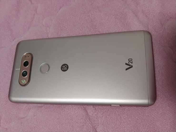 v20 스마트폰 (중고장터 - 비낚시용품)