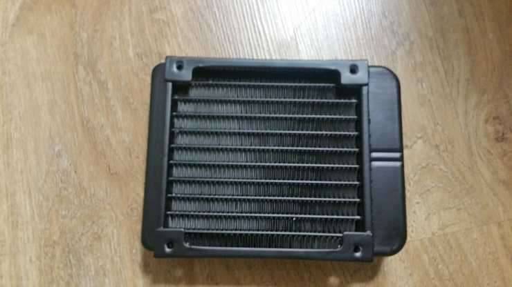 컴퓨터 라디에이터 팝니다 (중고장터 - 비낚시용품)