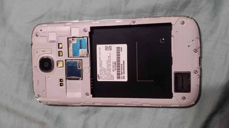 S4 LEEA 32GB 팝니다 (중고장터 - 비낚시용품)