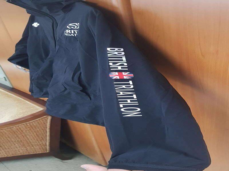 데상트 디스커버리 팝니다 (중고장터 - 비낚시용품)