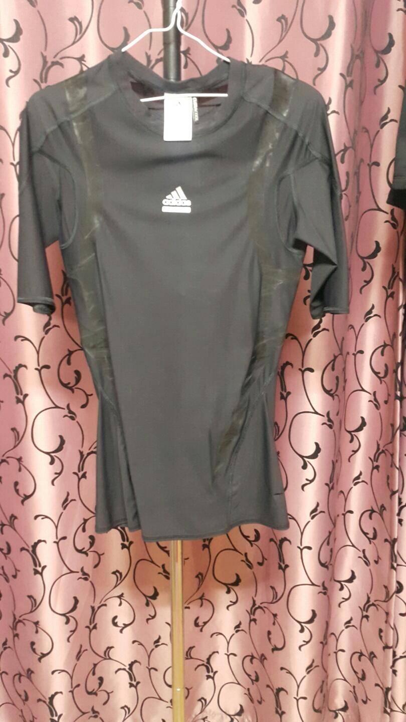 가격조정아디다스전천후 운동티테크핏 파워웹 (중고장터 - 비낚시용품)