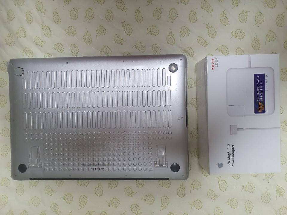 맥북프로 a1398 mid2015 (중고장터 - 비낚시용품)