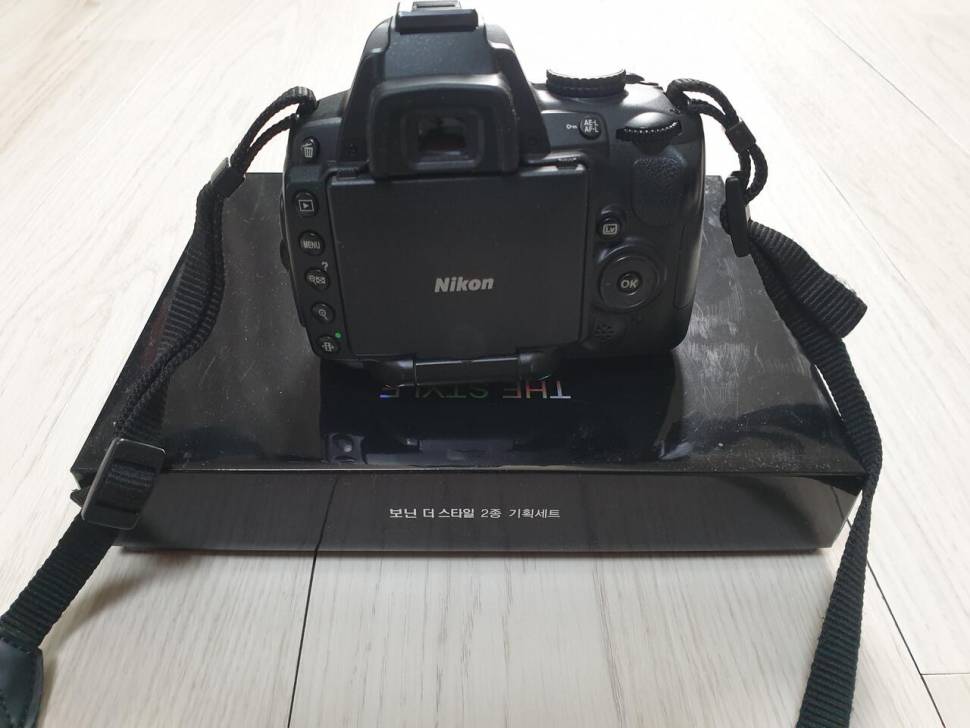 니콘 카메라 5000D 및 렌즈 (중고장터 - 비낚시용품)