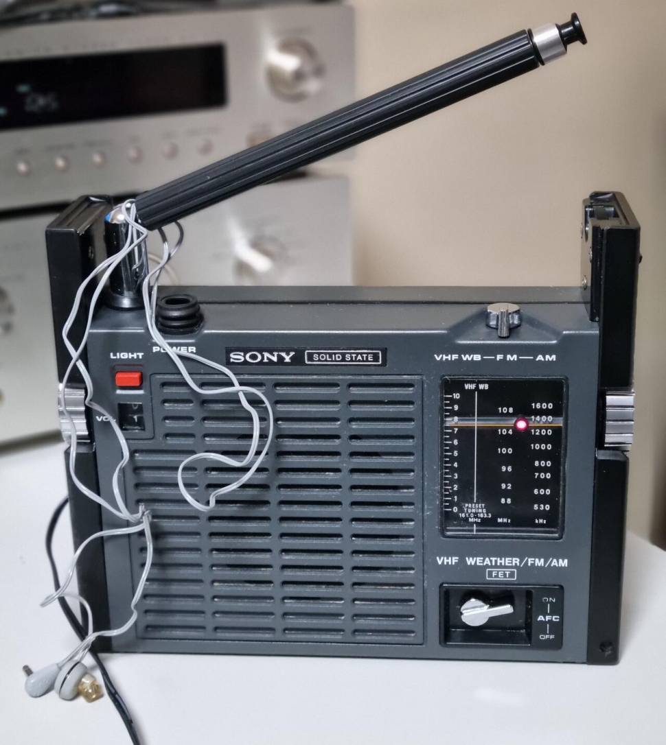 소니 TFM 8100WA 캠핑라디오 (중고장터 - 비낚시용품)