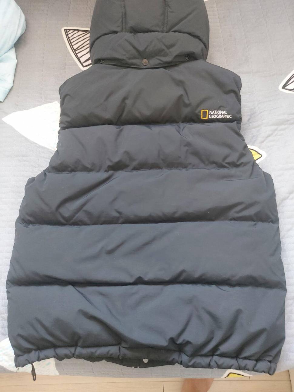 네셔널지오그래픽 패딩조끼팝니다xxl (중고장터 - 비낚시용품)