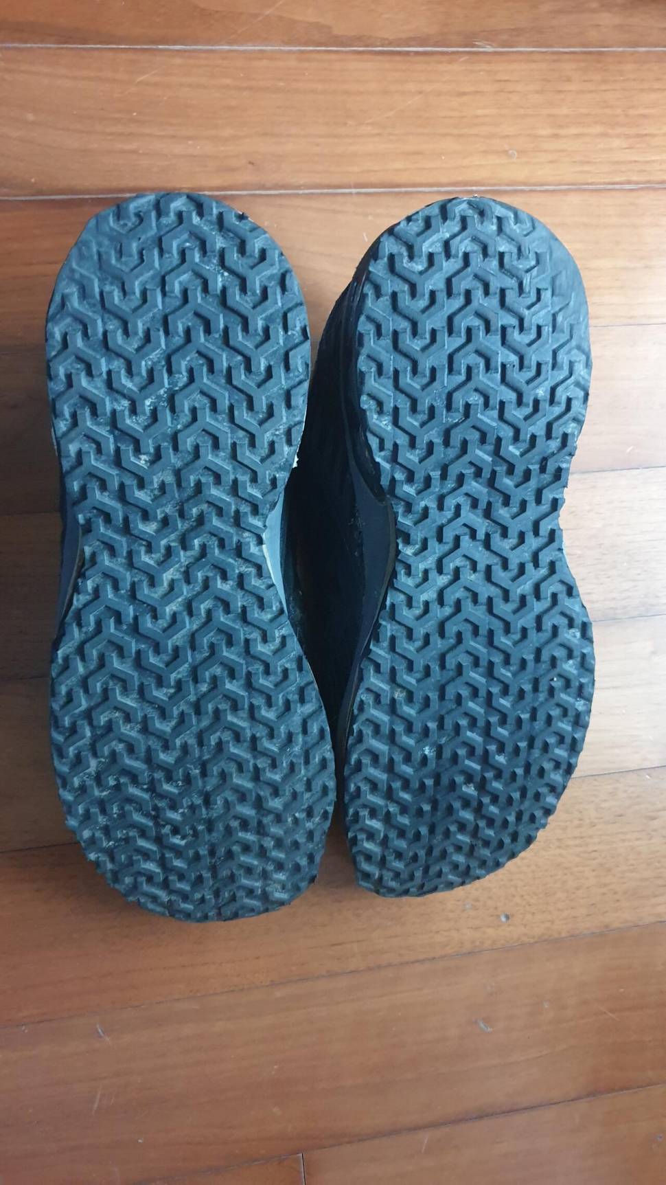 K2 경등산화뉴발란스 런닝화신발 분양합니다 (중고장터 - 비낚시용품)
