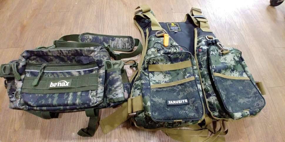구명조끼와 바낙스루어가방 팝니다 (중고장터 - 비낚시용품)
