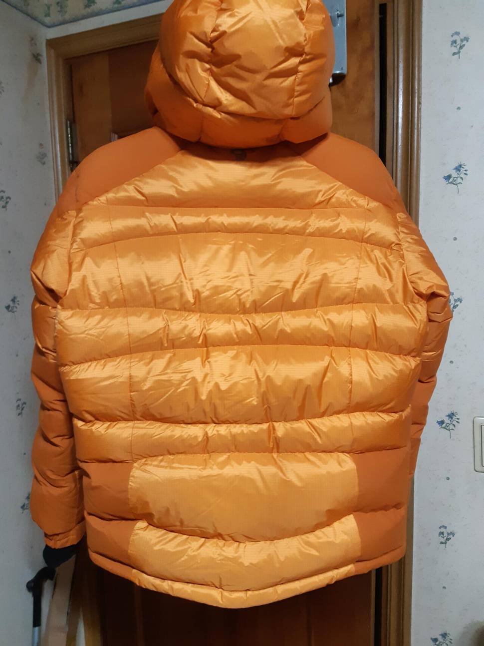 95사이즈 마운틴하드웨어 구스다운 판매합니다 (중고장터 - 비낚시용품)