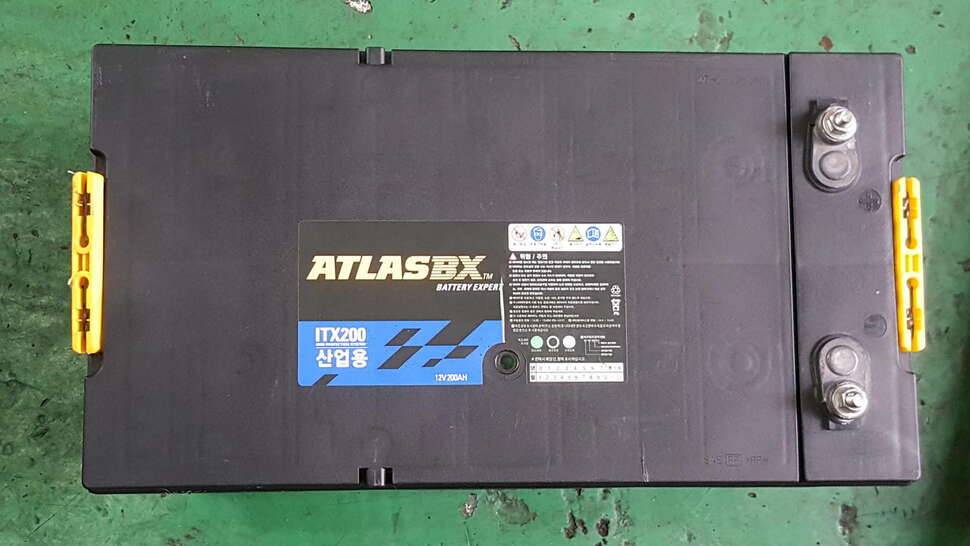 테슬론 인버터 순수정현파 12V3500W 산업용 배터리lTX200 12V200AH (중고장터 - 비낚시용품)