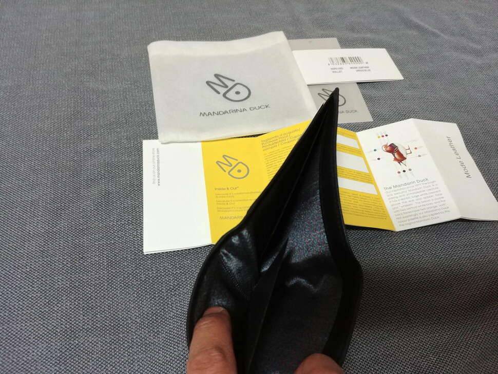 만다리나덕 남성용지갑미사용 팝니다 (중고장터 - 비낚시용품)