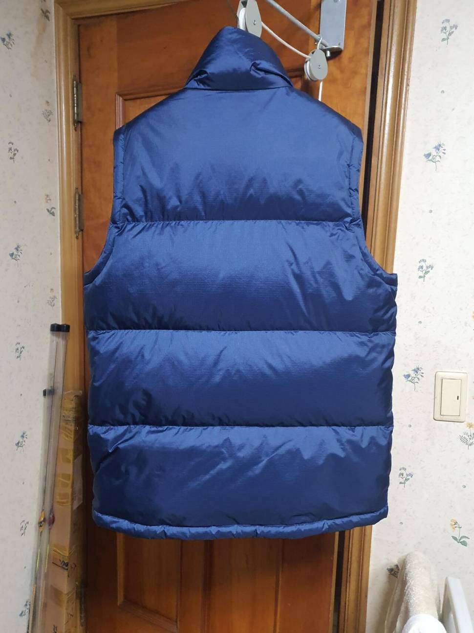 100 에코로바 구스다운 조끼 판매합니다 (중고장터 - 비낚시용품)