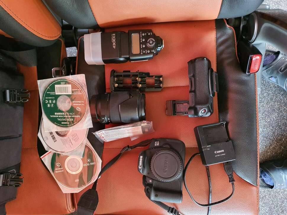 DSLR 캐논 700D팝니다 (중고장터 - 비낚시용품)