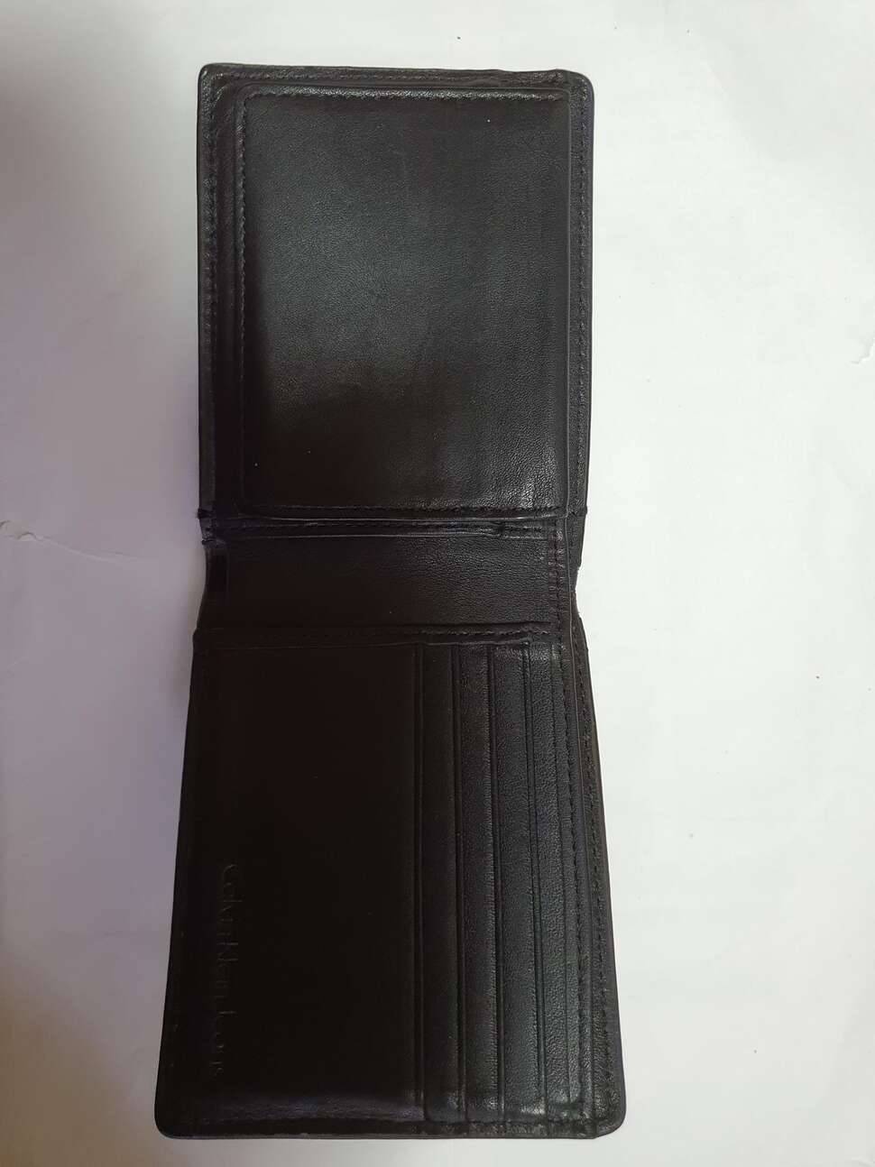 남자 반지갑 정품과 그외 몇가지 입니다 (중고장터 - 비낚시용품)