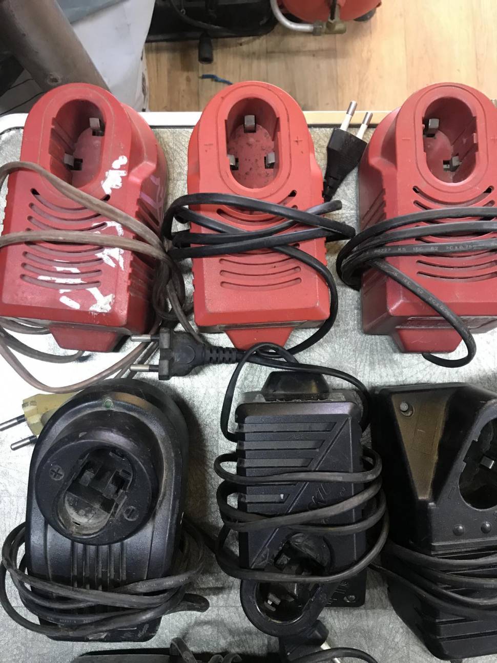 각종 충전드릴 충전기 (중고장터 - 비낚시용품)
