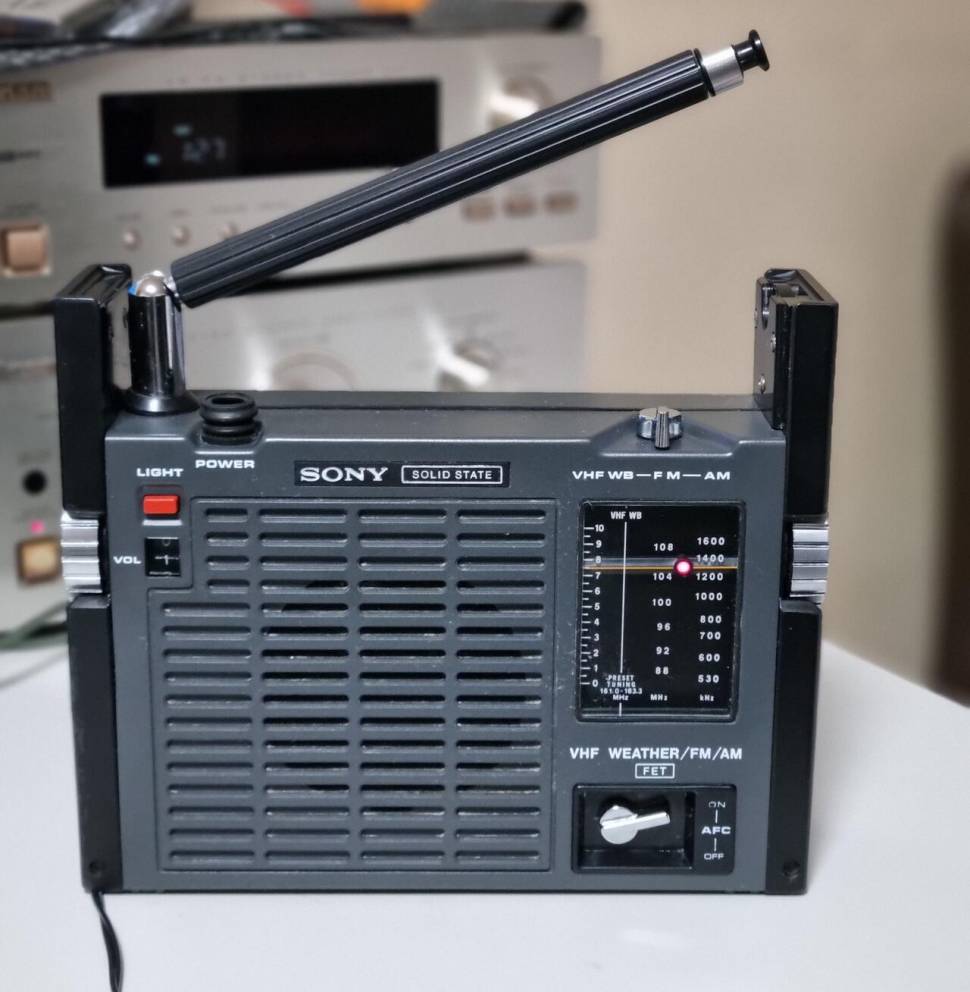소니 TFM 8100WA 캠핑라디오 (중고장터 - 비낚시용품)